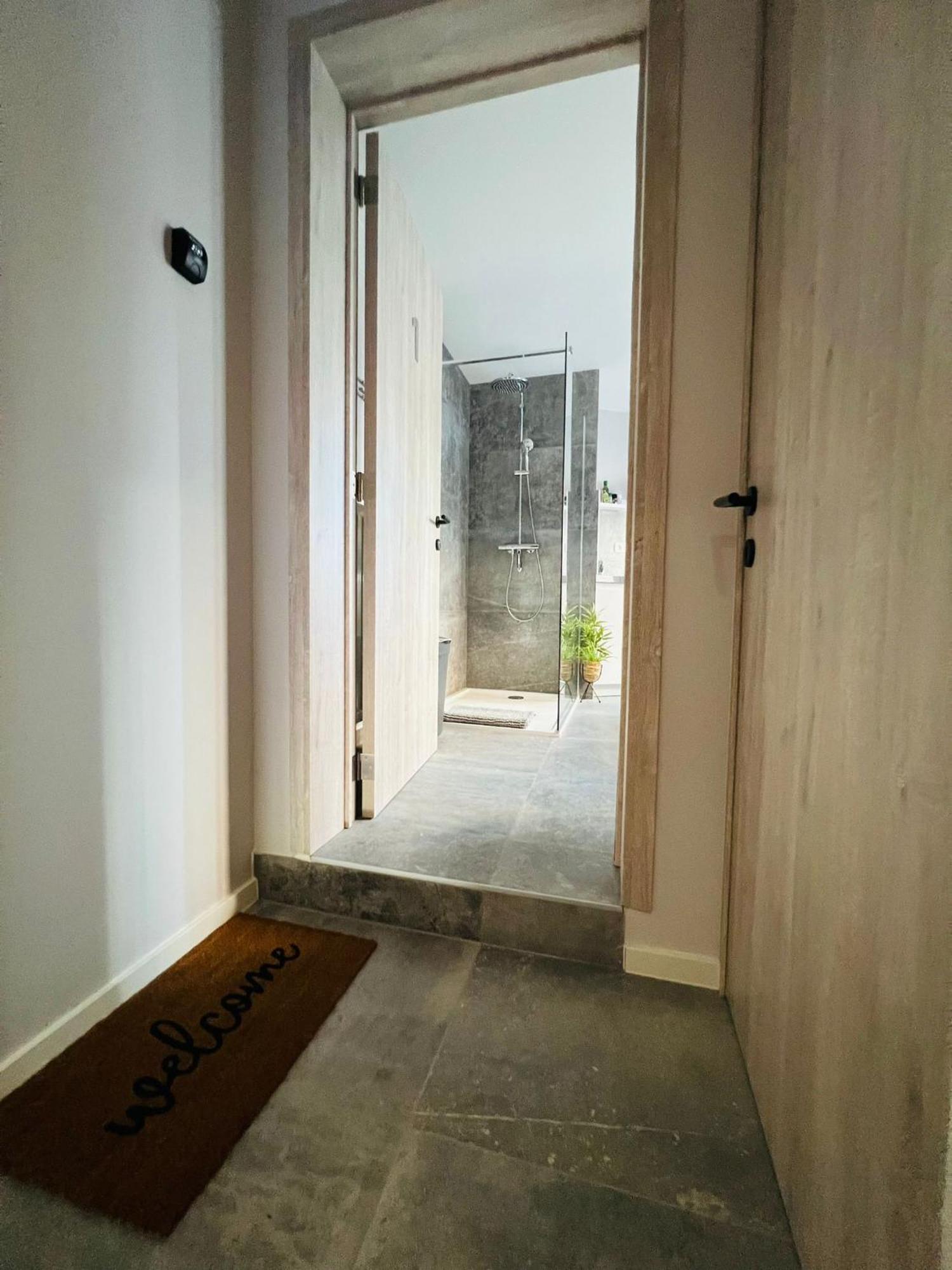 Mini Studio Une Personne Apartment Лиеж Екстериор снимка
