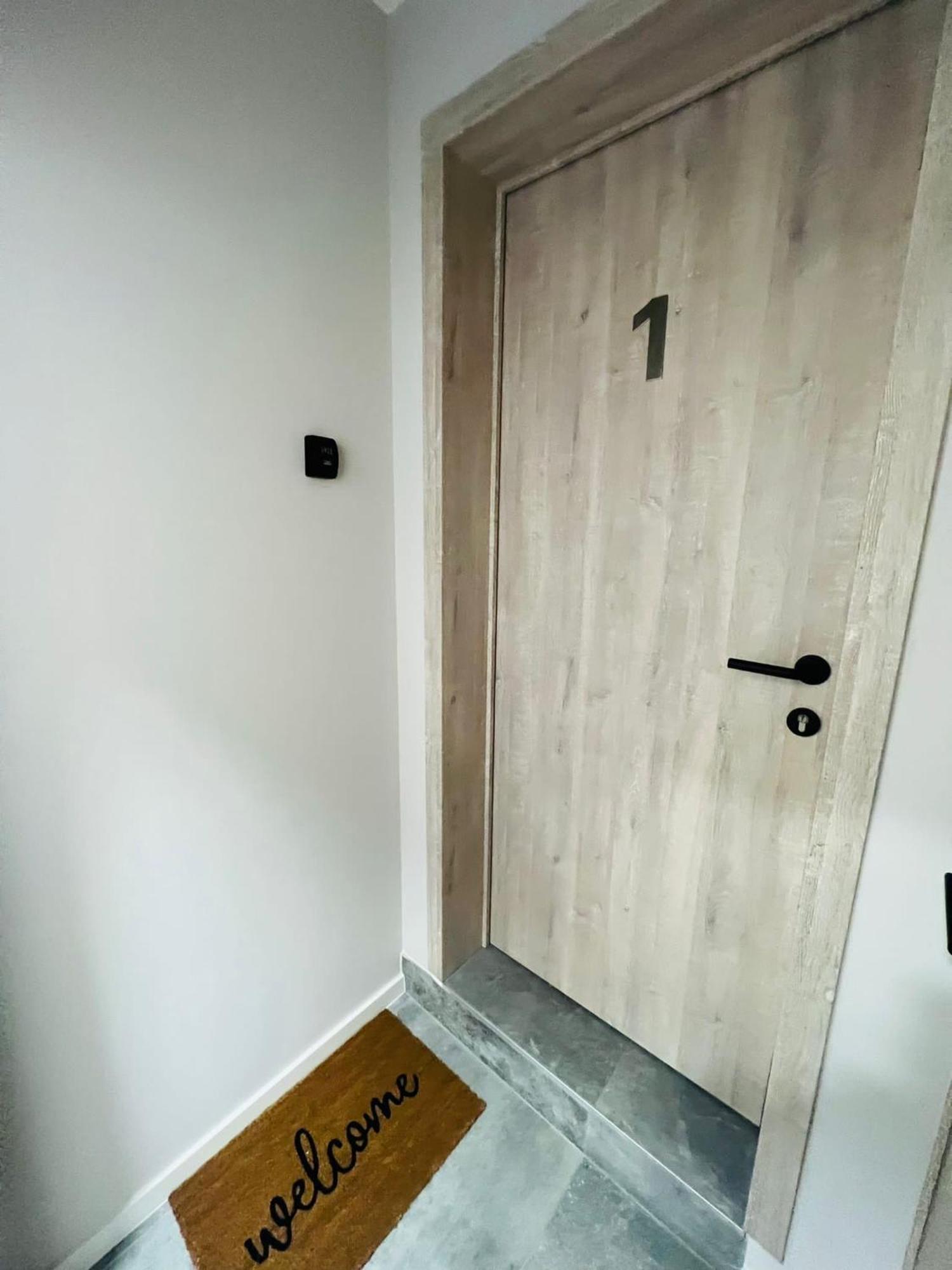 Mini Studio Une Personne Apartment Лиеж Екстериор снимка